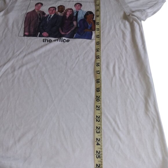 The Office Cast White Short Sleeve Tee Shirt Size L NBC Universal Television - Picture 8 of 8
